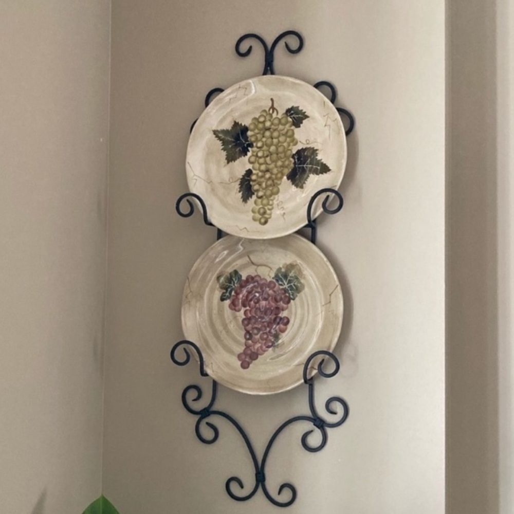 Wine grape wall dishes art